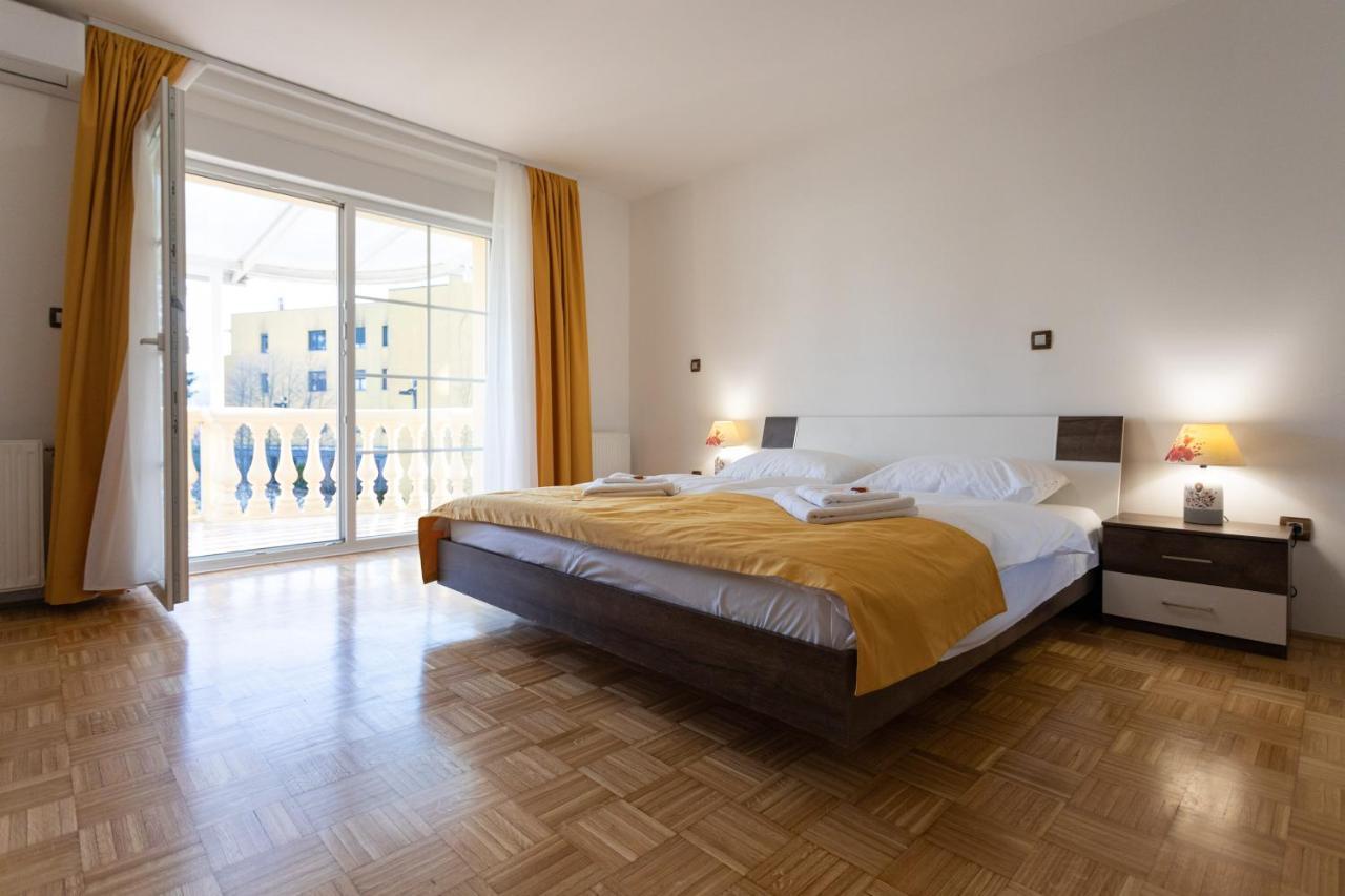 Apartments And Rooms Rubina Laibach Exterior foto
