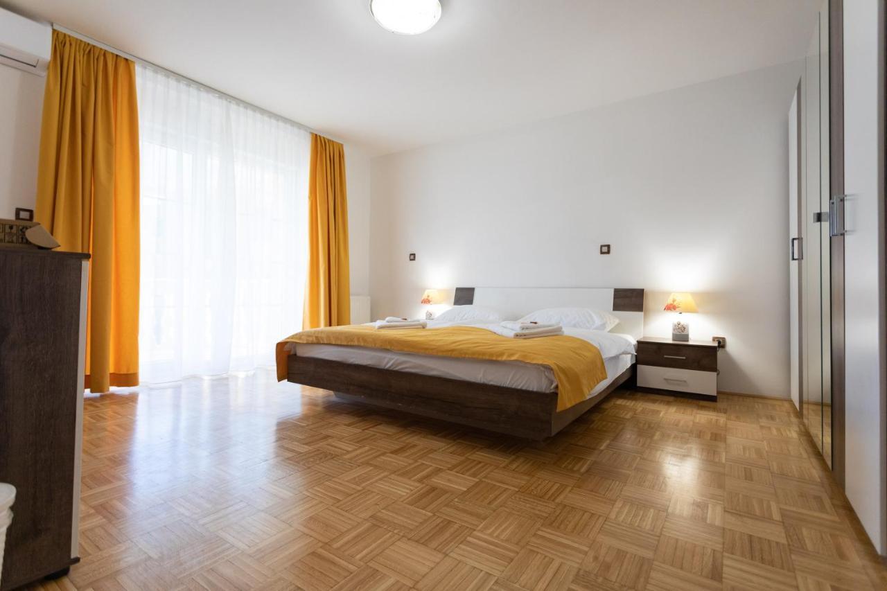 Apartments And Rooms Rubina Laibach Exterior foto