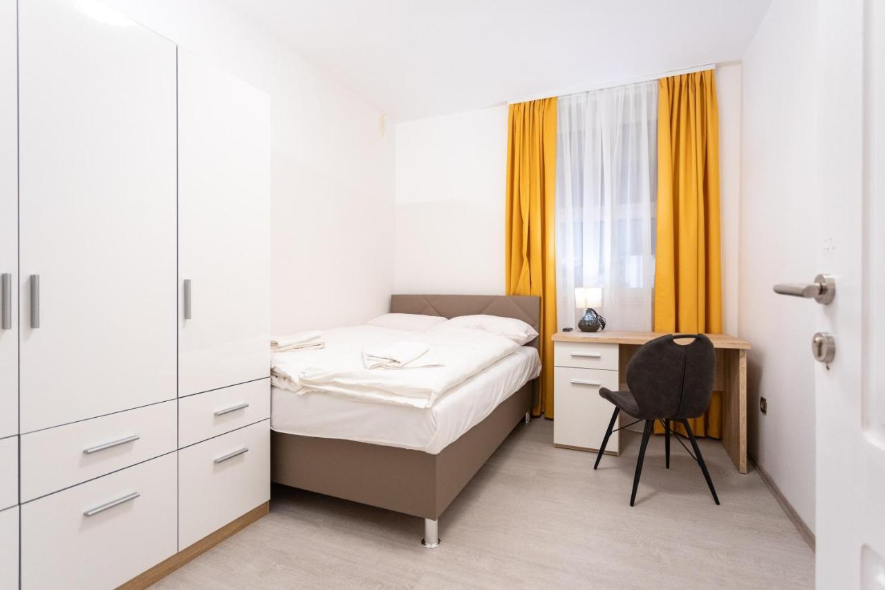 Apartments And Rooms Rubina Laibach Exterior foto